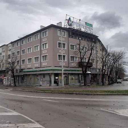 Hotel Роял Шумен Exteriér fotografie