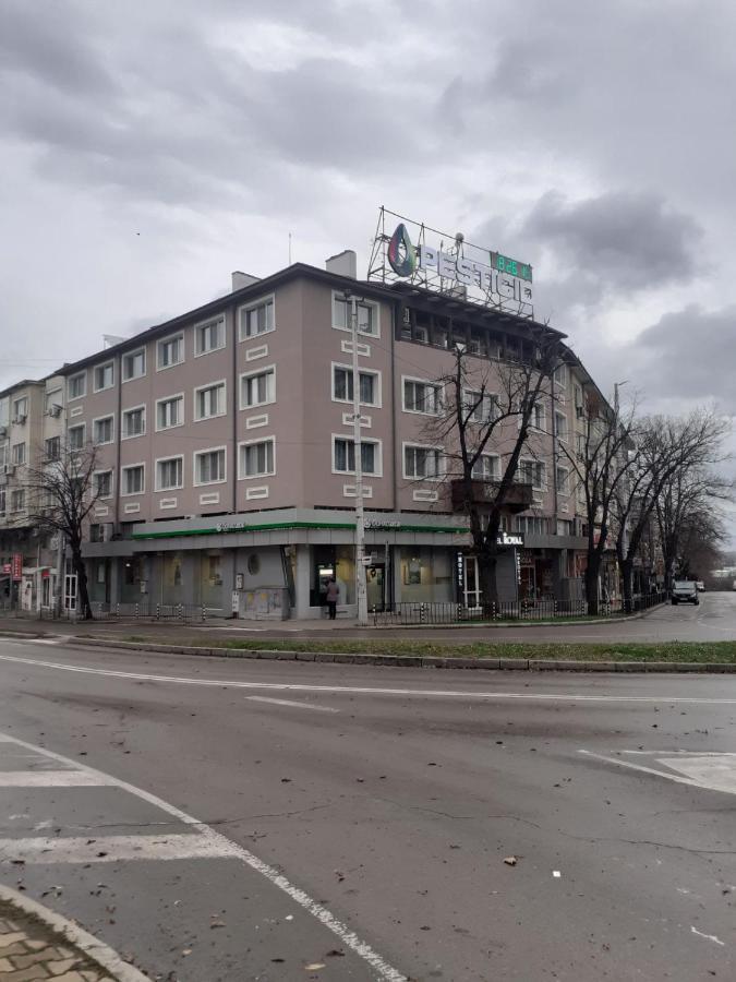 Hotel Роял Шумен Exteriér fotografie